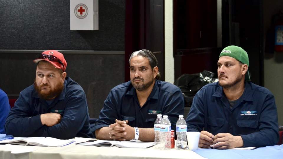 Transportistas de carga son capacitados para agilizar revisiones fronterizas